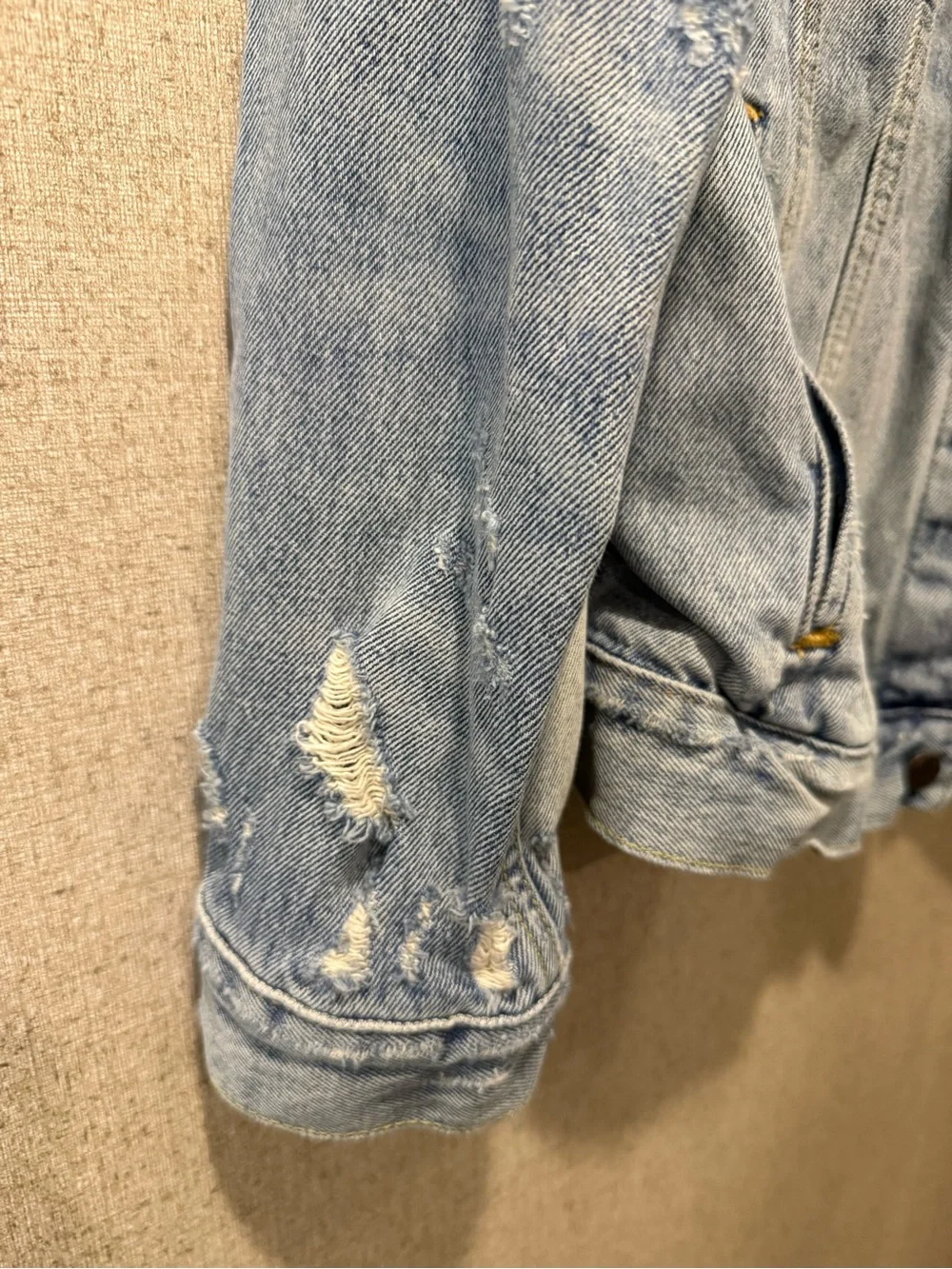 Levi's Light Wash Distressed Denim Trucker Jacket - Men's size Large